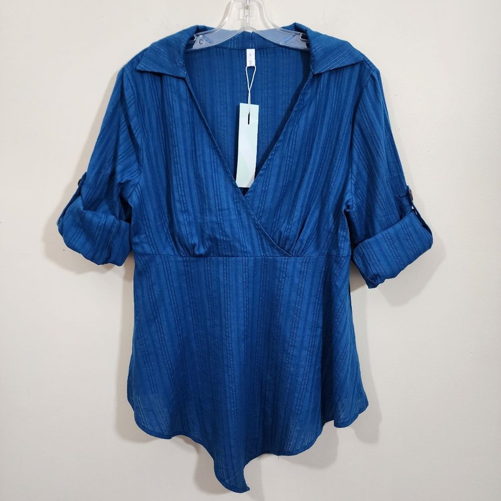 Dressfo NWT faux wrap front tab sleeve v-neck blouse woman's‎ size 10